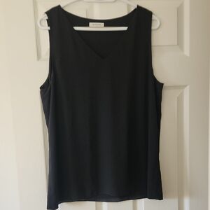 Aritzia Babaton Black V-Neck Sleeveless Top Large